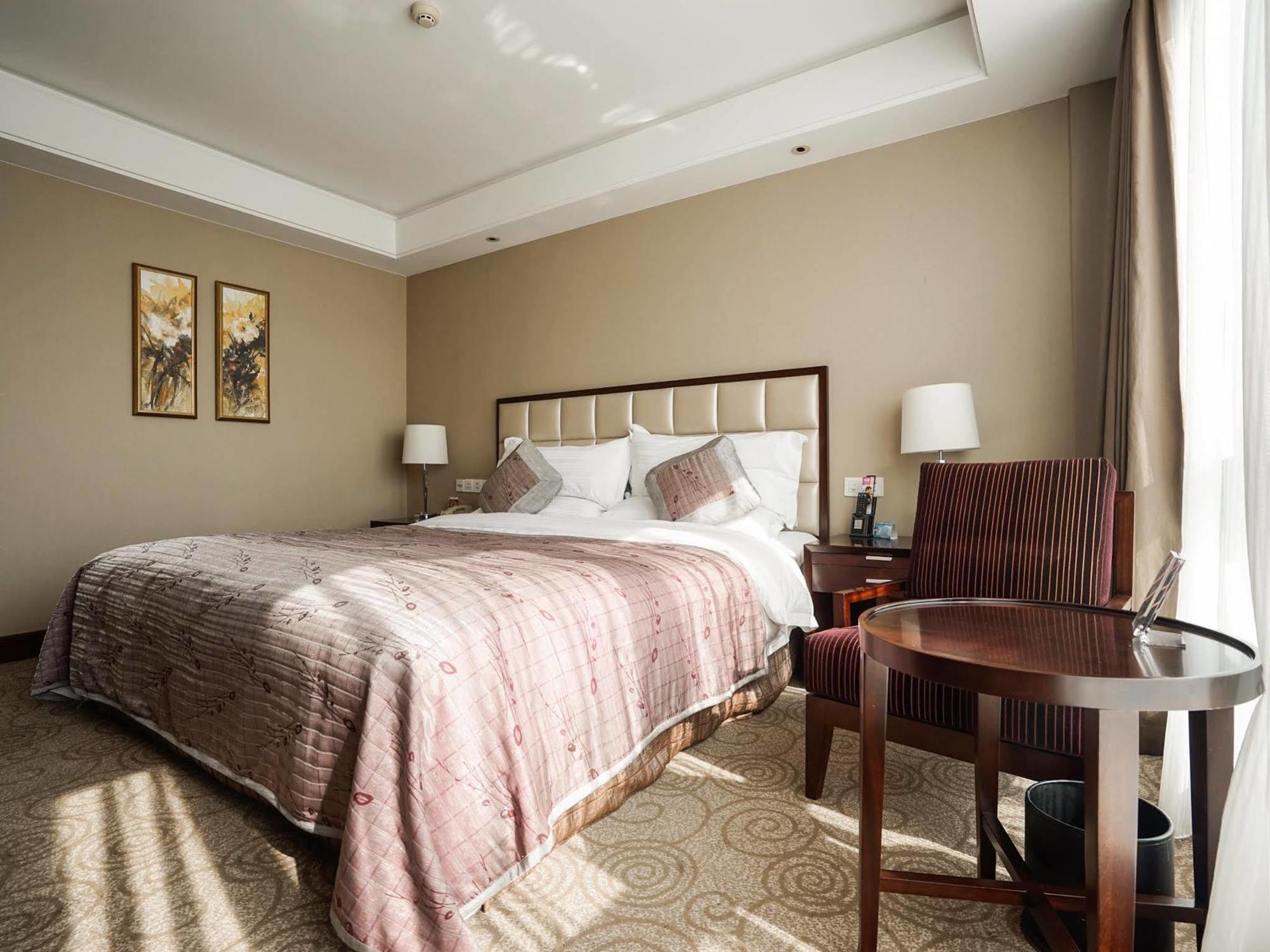 Doubletree By Hilton Shanghai Jing'An Buitenkant foto